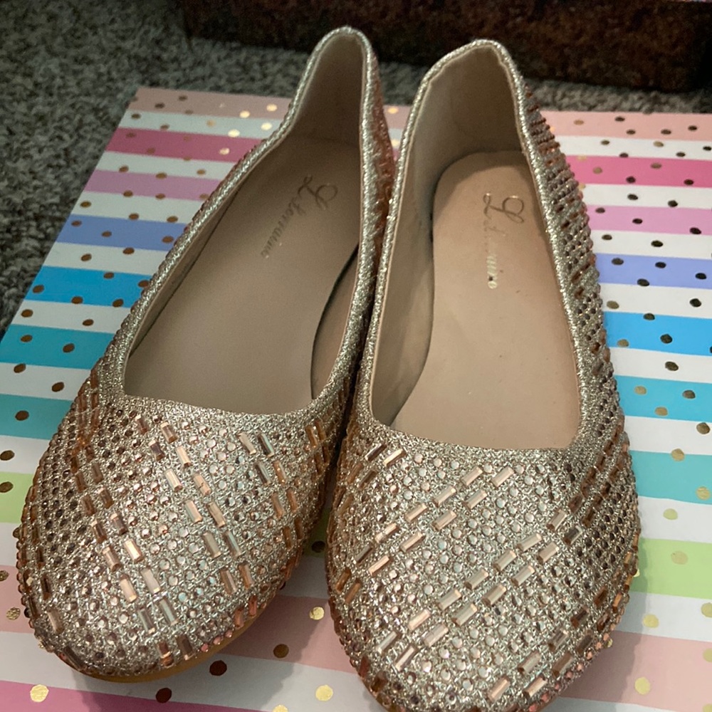 Gold sparkly formal flats